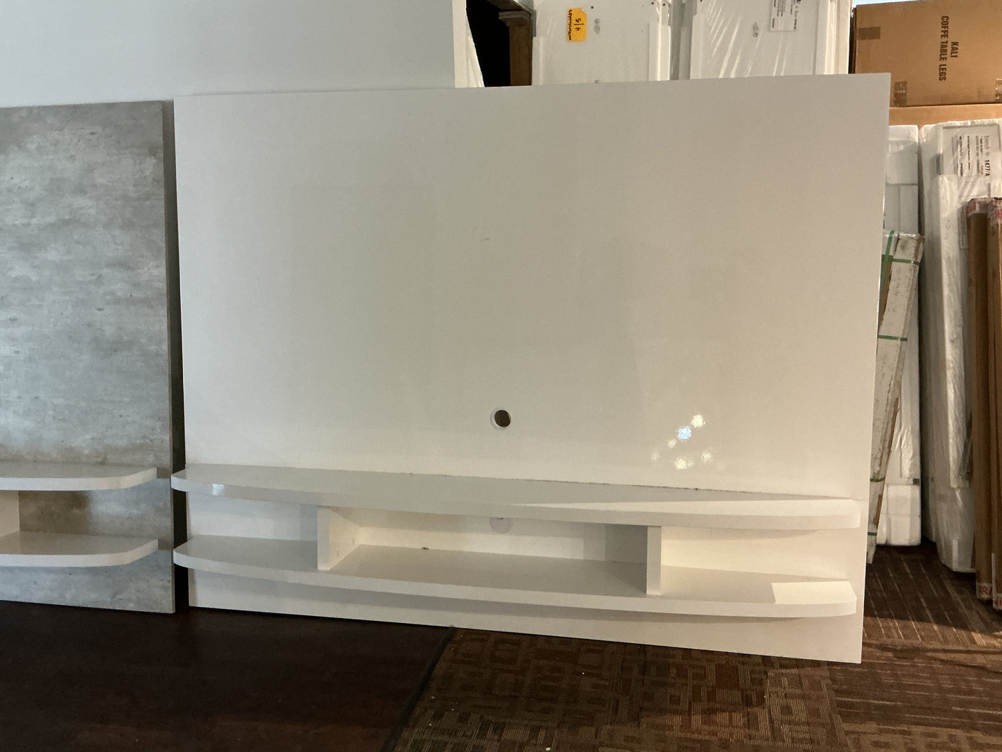 Status - Kali Wall Unit (White Lacquer)