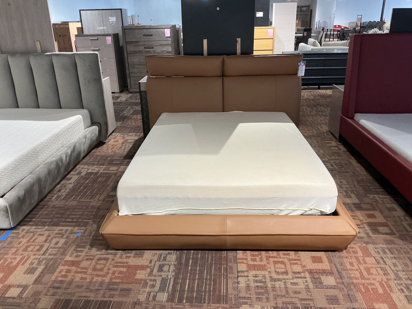 Incanto - Mazurka Queen Bed