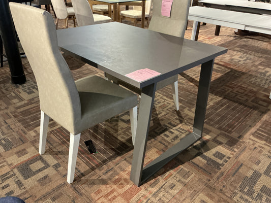 Status - Kali Small Table