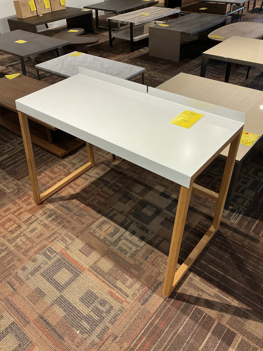 EQ3 - Trivia Desk