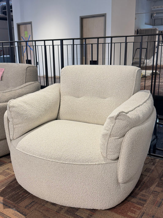 Incanto - Katharina i918 - Swivel Armchair (White)